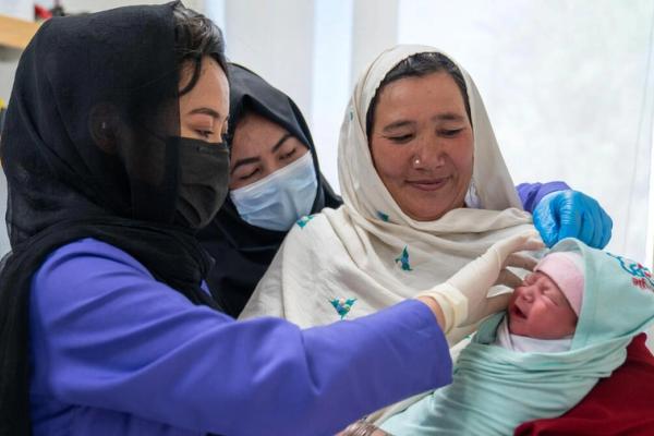 Midwife students participate in practical training sessions at Bamyan’s Provincial hospital.
